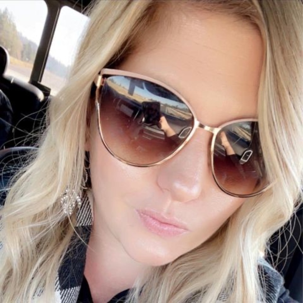 Meet your Posher, Shawna